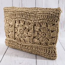 Load image into Gallery viewer, Straw Crochet Flower Clutch