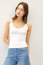 Load image into Gallery viewer, Basic Scoop Neck Tank
