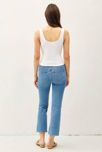 Load image into Gallery viewer, Basic Scoop Neck Tank
