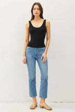 Load image into Gallery viewer, Basic Scoop Neck Tank
