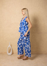 Load image into Gallery viewer, Blue Petals Cotton Resort Pants

