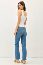 Load image into Gallery viewer, Basic V-Neck Tank
