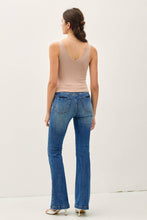 Load image into Gallery viewer, Basic V-Neck Tank
