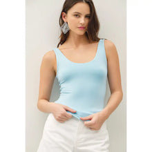 Load image into Gallery viewer, Basic Scoop Neck Tank
